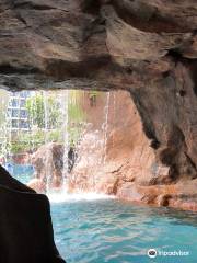 Hyatt Regency Maui Grotto Bar