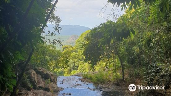 Huai To Waterfall