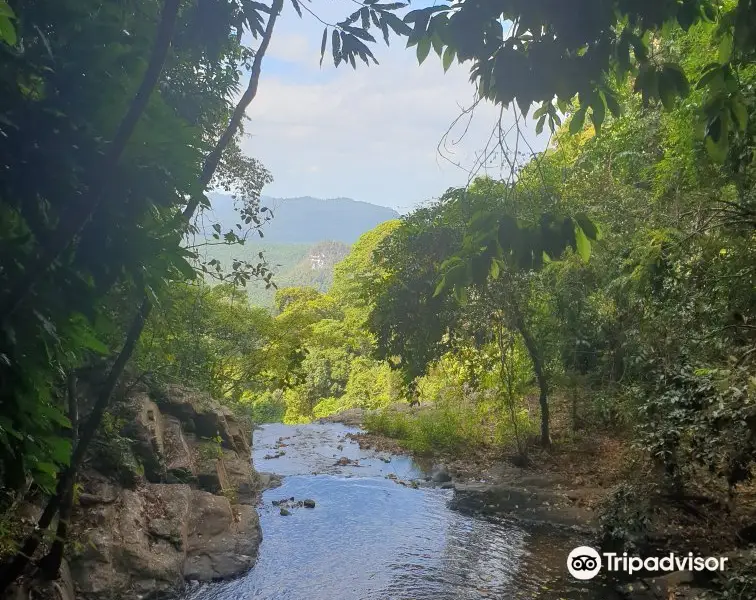 Huai To Waterfall