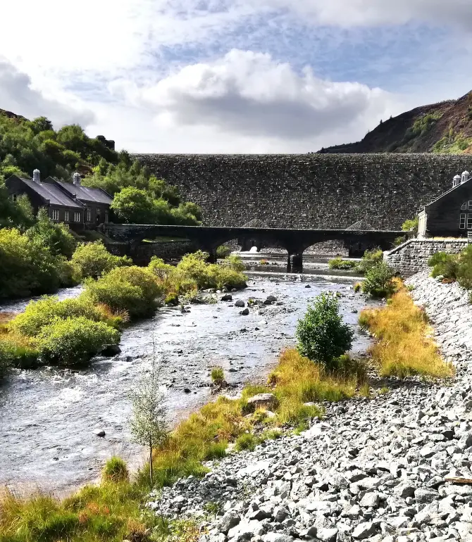 Llanwrthwl