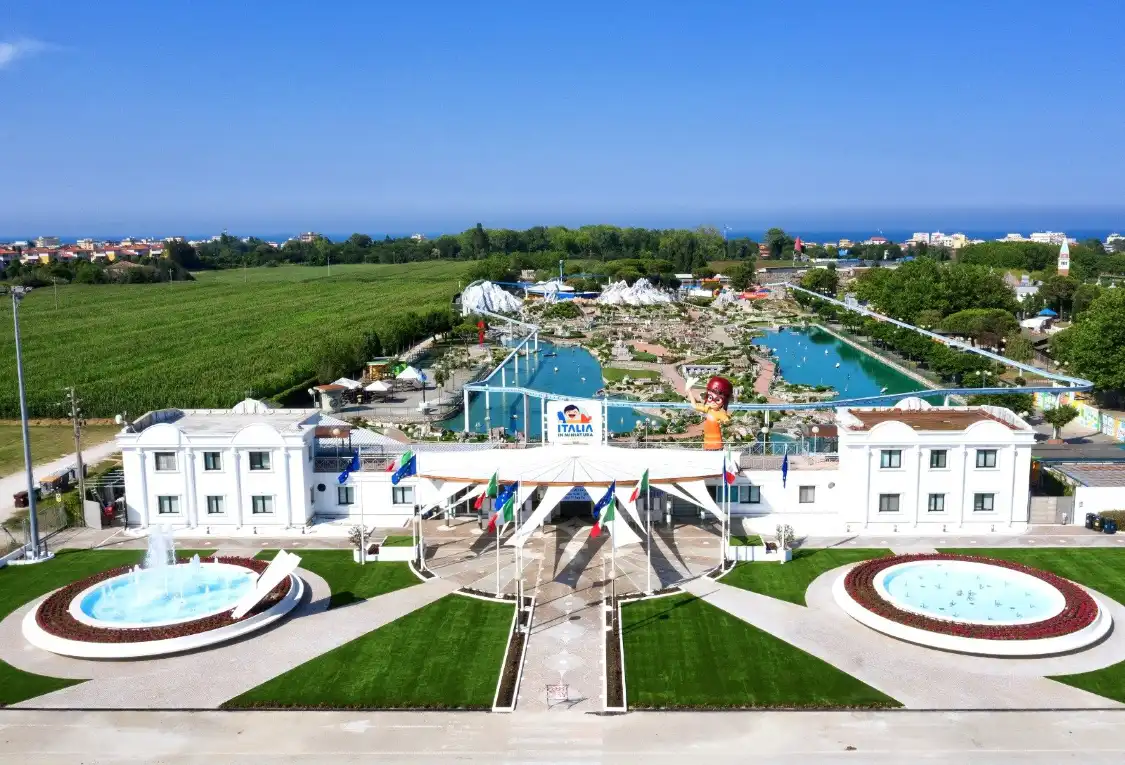 Hotels near Italia in Miniatura