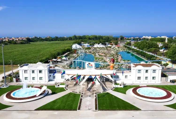 Hotels near Italia in Miniatura