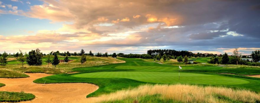 Albatross Golf Resort