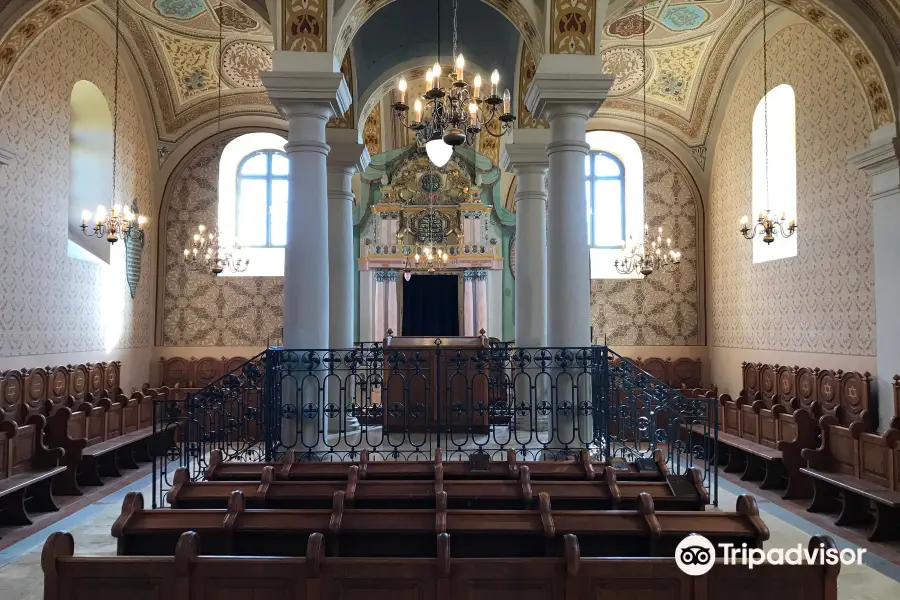 Jewish Synagogue of Kol Aryeh, Mád