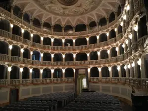 Teatro Lauro Rossi