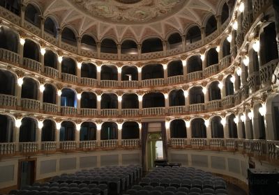 Teatro Lauro Rossi