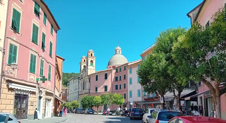 Hotels in Varese Ligure