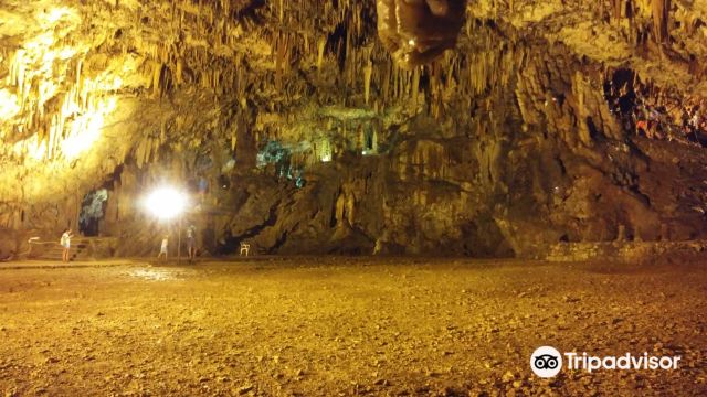 Drogarati cave
