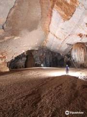 파라다이스동굴(天堂洞)
