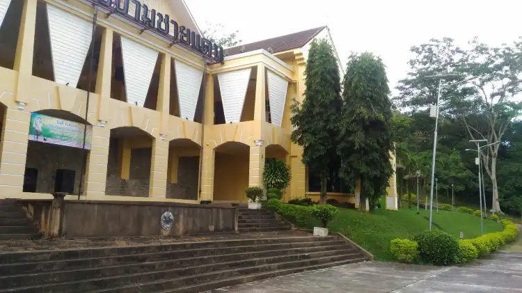 Hotels near Betong City Museum