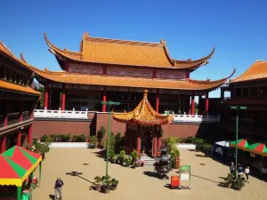 カナダ霊岩山寺