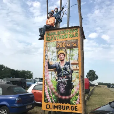 CLIMB UP! - Kletterwald in Klaistow