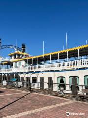 Paddlewheeler Creole Queen