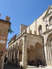 Loggia dei Mercanti