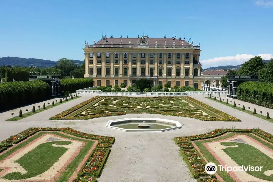 Privy Garden / Kronprinzengarten de Schonbrunn