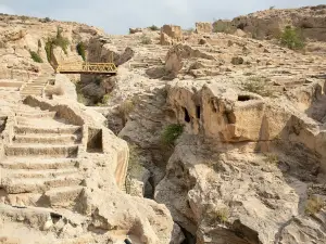 Siraf Ancient Graveyard