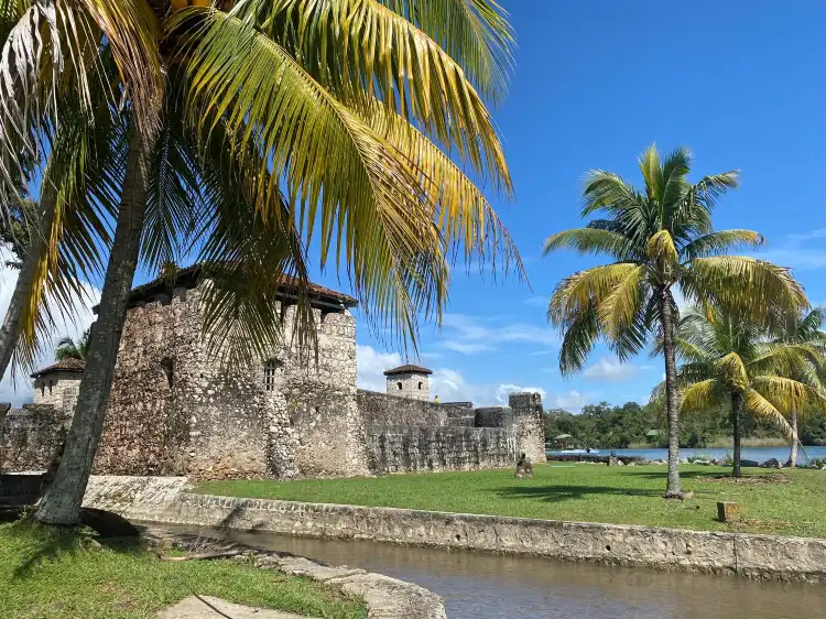 Hotels near Castle of San Felipe of Lara