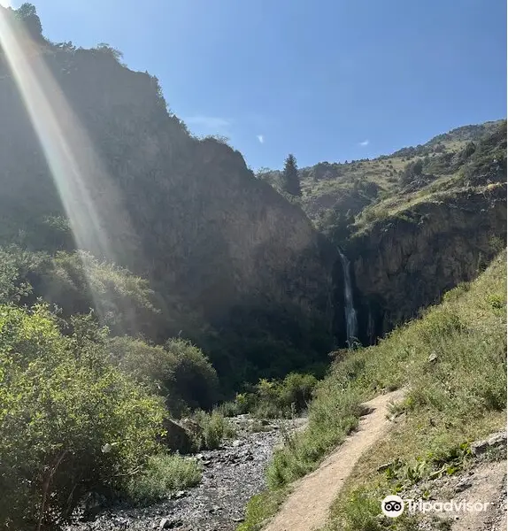Kegety Waterfall
