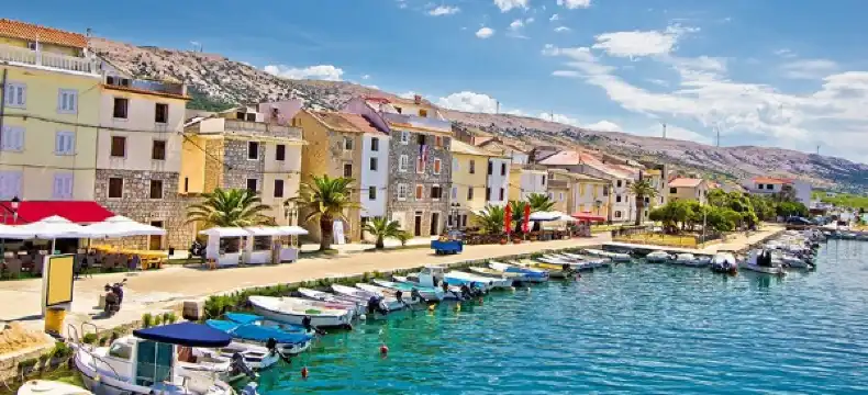 Hotels in Nin