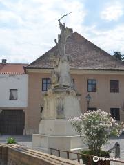 Statue Saint Michael