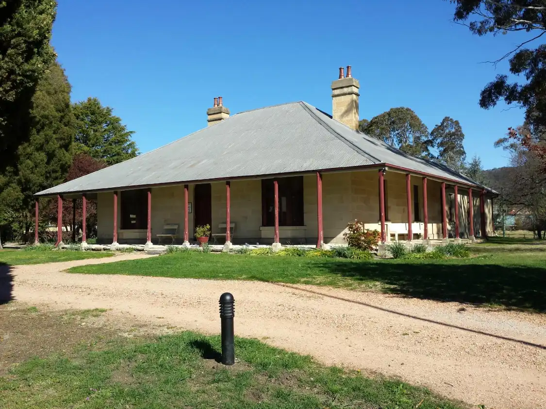 Hotels near Eskbank House Museum