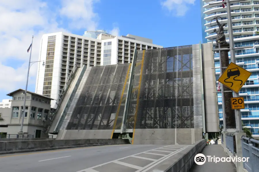 Brickell Avenue Bridge