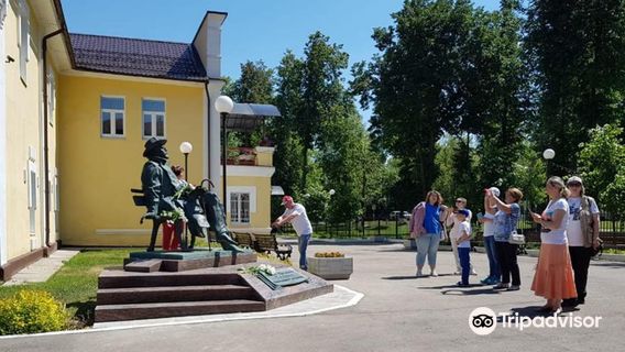 Памятник Чехову