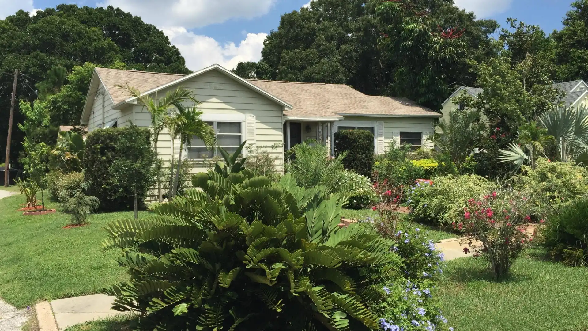 Hotels near Historic Kenwood