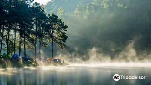 Pang Oung Roum Thai Lake