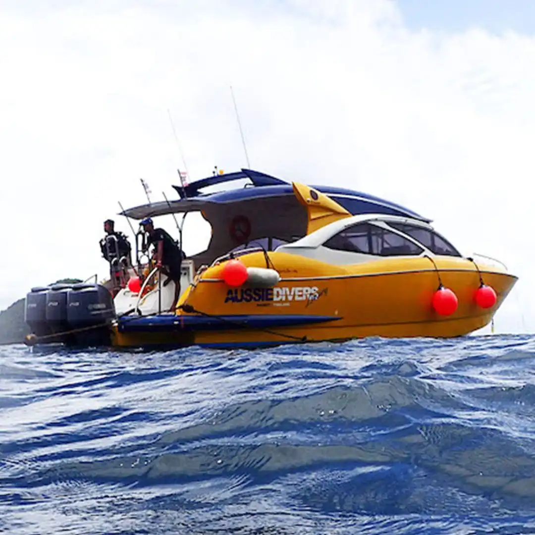 Aussie Divers Phuket 주변 호텔