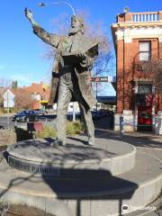 Sir Henry Parkes Statue