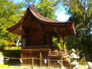 新海三社神社