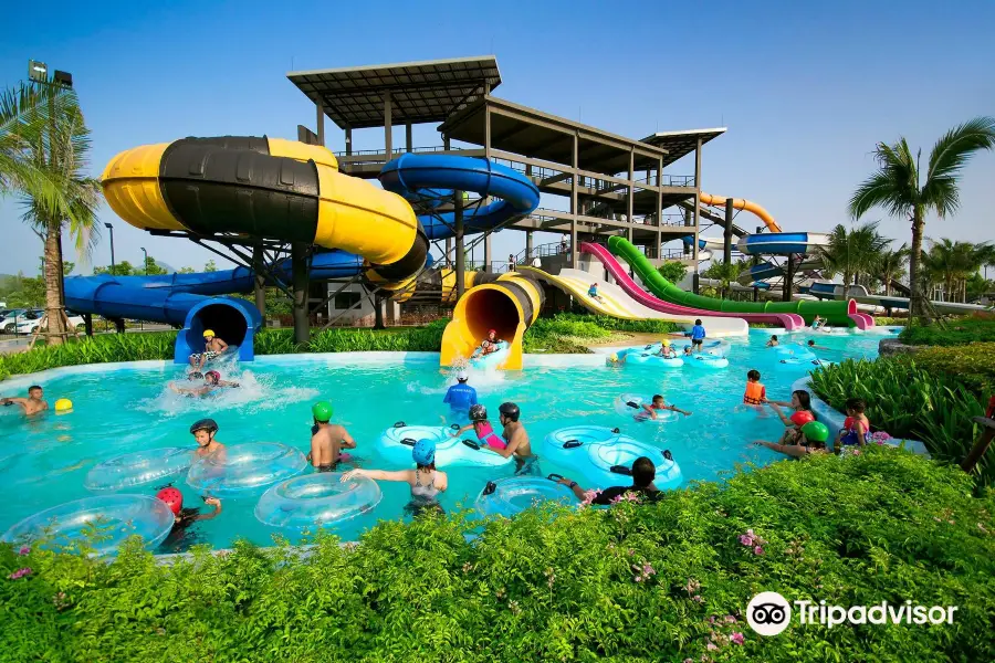 Black Mountain Water Park