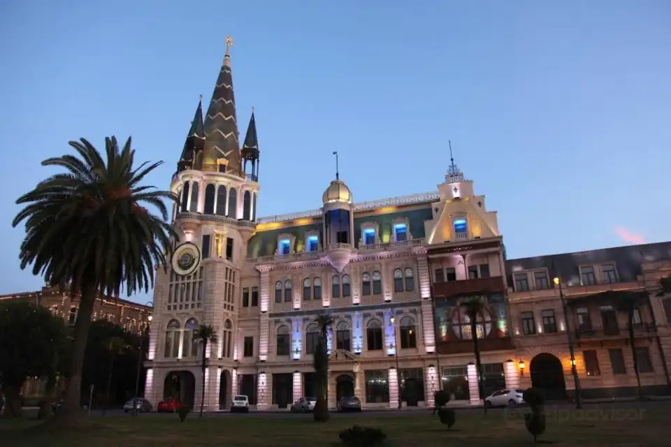 3_Europe Square