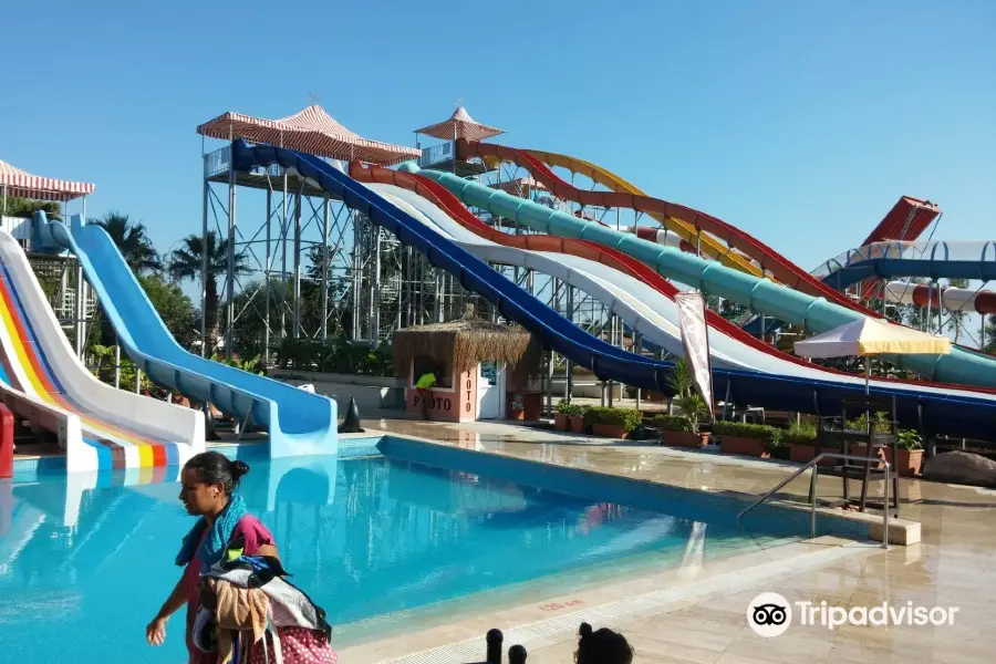 Yali Castle Aquapark