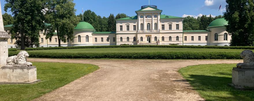 Manor Stepanovskoye-Volosovo