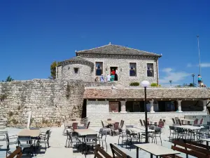 Lëkurësi Castle