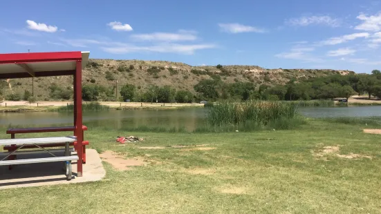 Buffalo Springs Lake