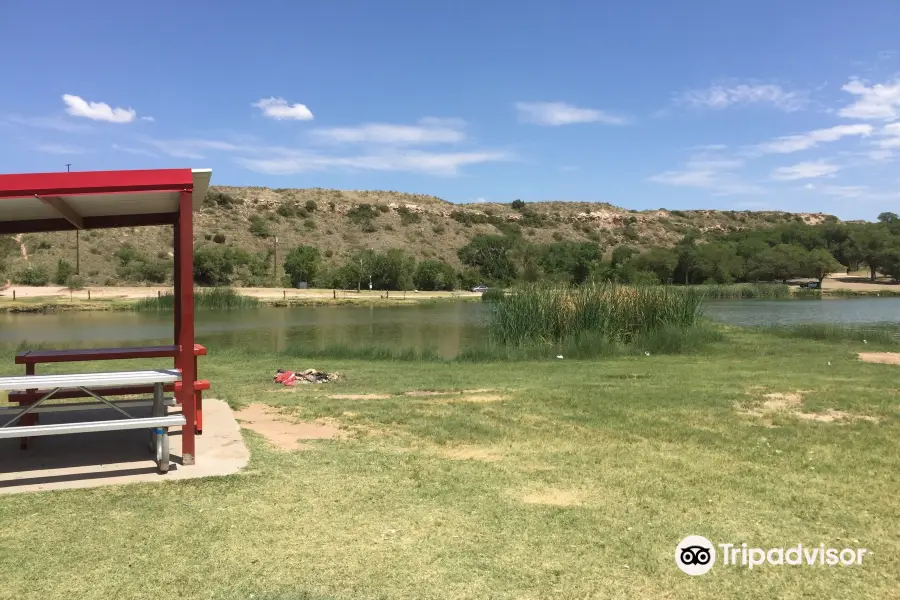 Buffalo Springs Lake