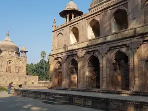 Khusro Bagh