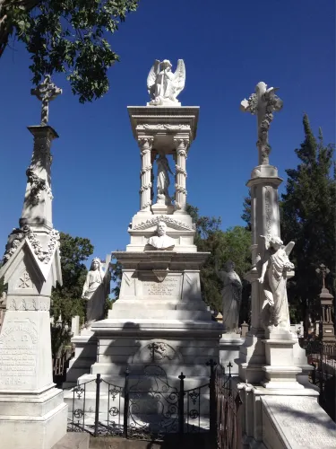 Panteon Municipal El Saucito