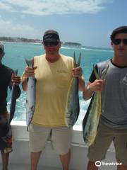 Pescando y Comiendo Fishing Charters