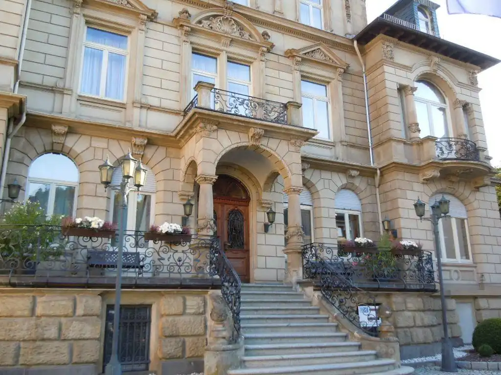 Deutsches Edelsteinmuseum 주변 호텔