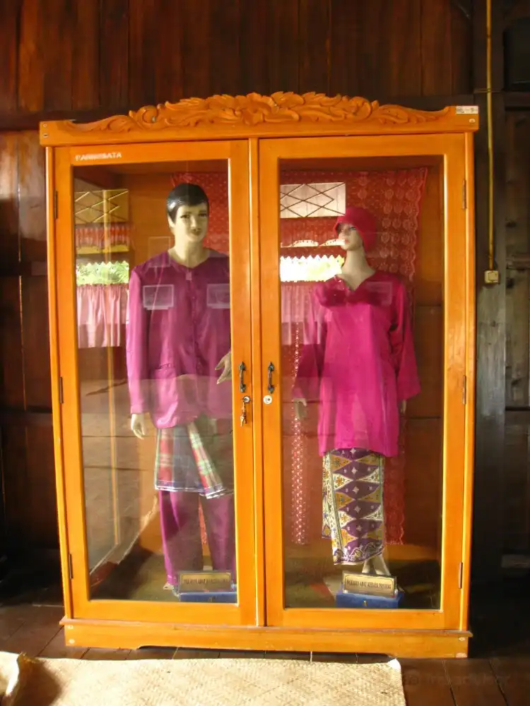Hotel di Lesung Batang
