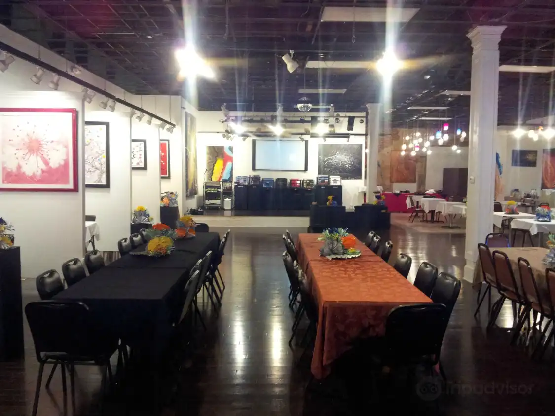 Hotels near Joe Molina Gallery