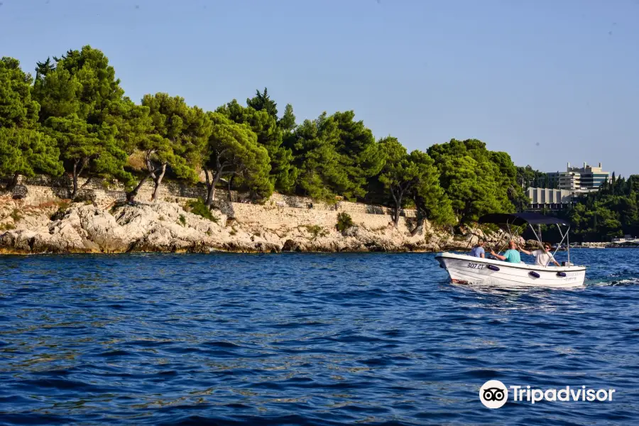 Rent a boat Cavtat & Cavtat sailing by Mario Milicic