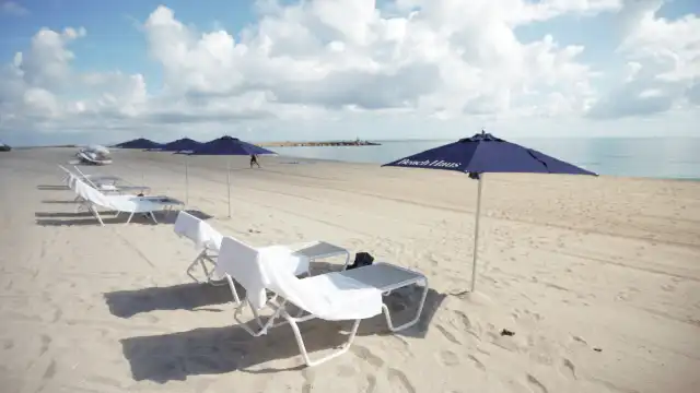 Hotels near Bal Harbour Beach