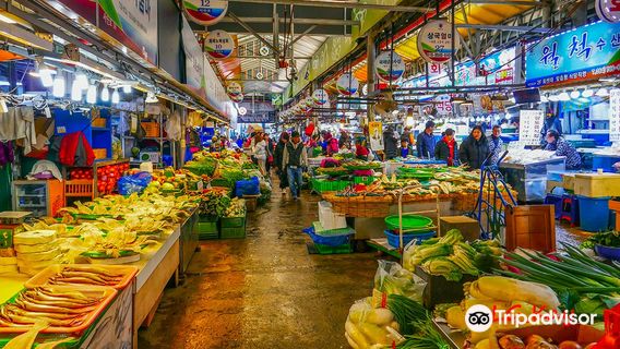 Local Market Tours in Jeju