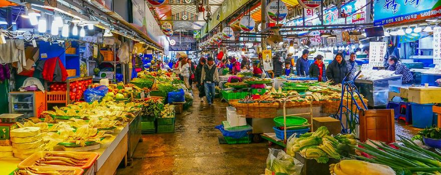 Dongmun Traditional Market