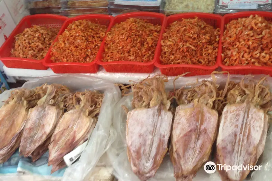 Vinh Luong Market